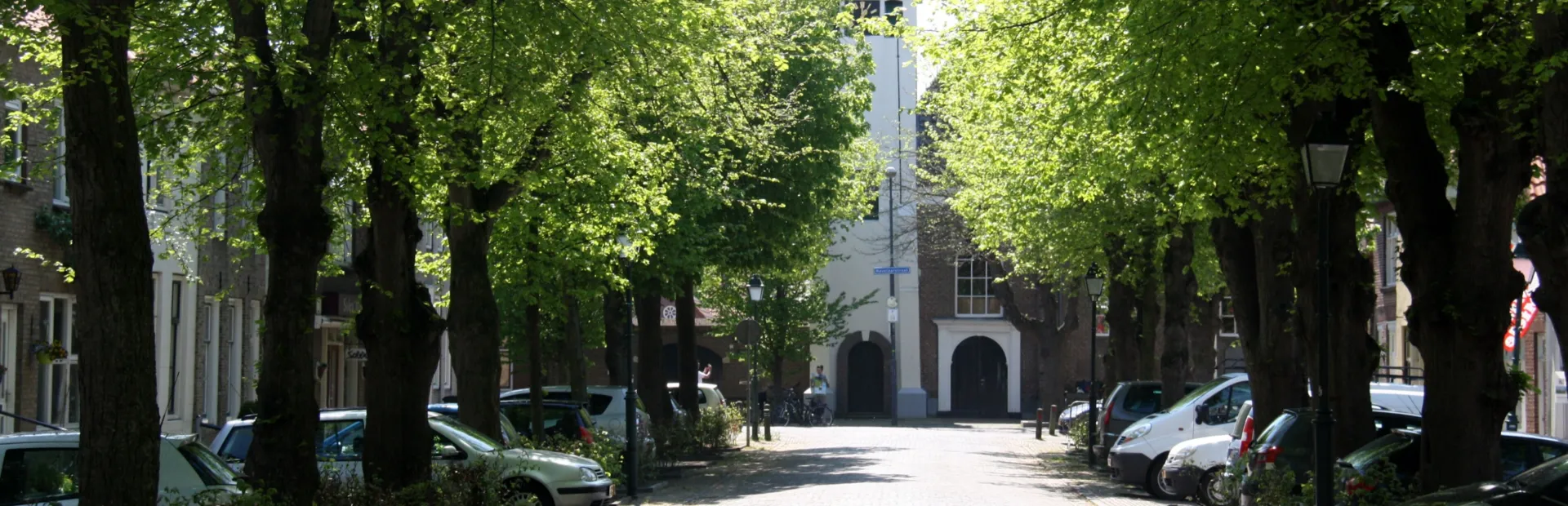Voorstraat en kerk Colijnsplaat By Vivian Kramer